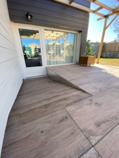 Réalisation d'une terrasse par DUCEPT Carrelage, carreleur à Fontenay-le-Comte