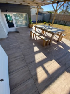 Réalisation d'une terrasse par DUCEPT Carrelage, carreleur à Fontenay-le-Comte